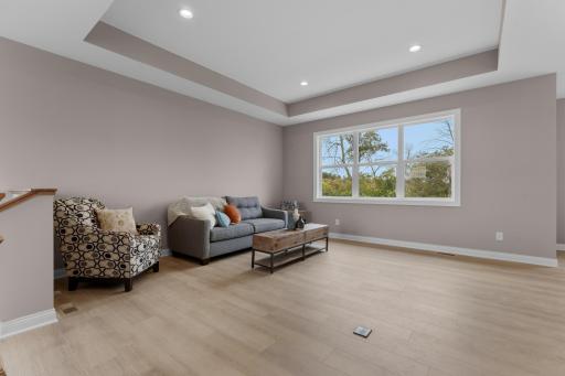 607 E 9th Street, Zumbrota, MN 55992