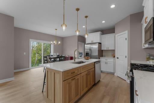 Kitchen - Custom Amish Island & Cabinetry