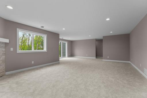607 E 9th Street, Zumbrota, MN 55992