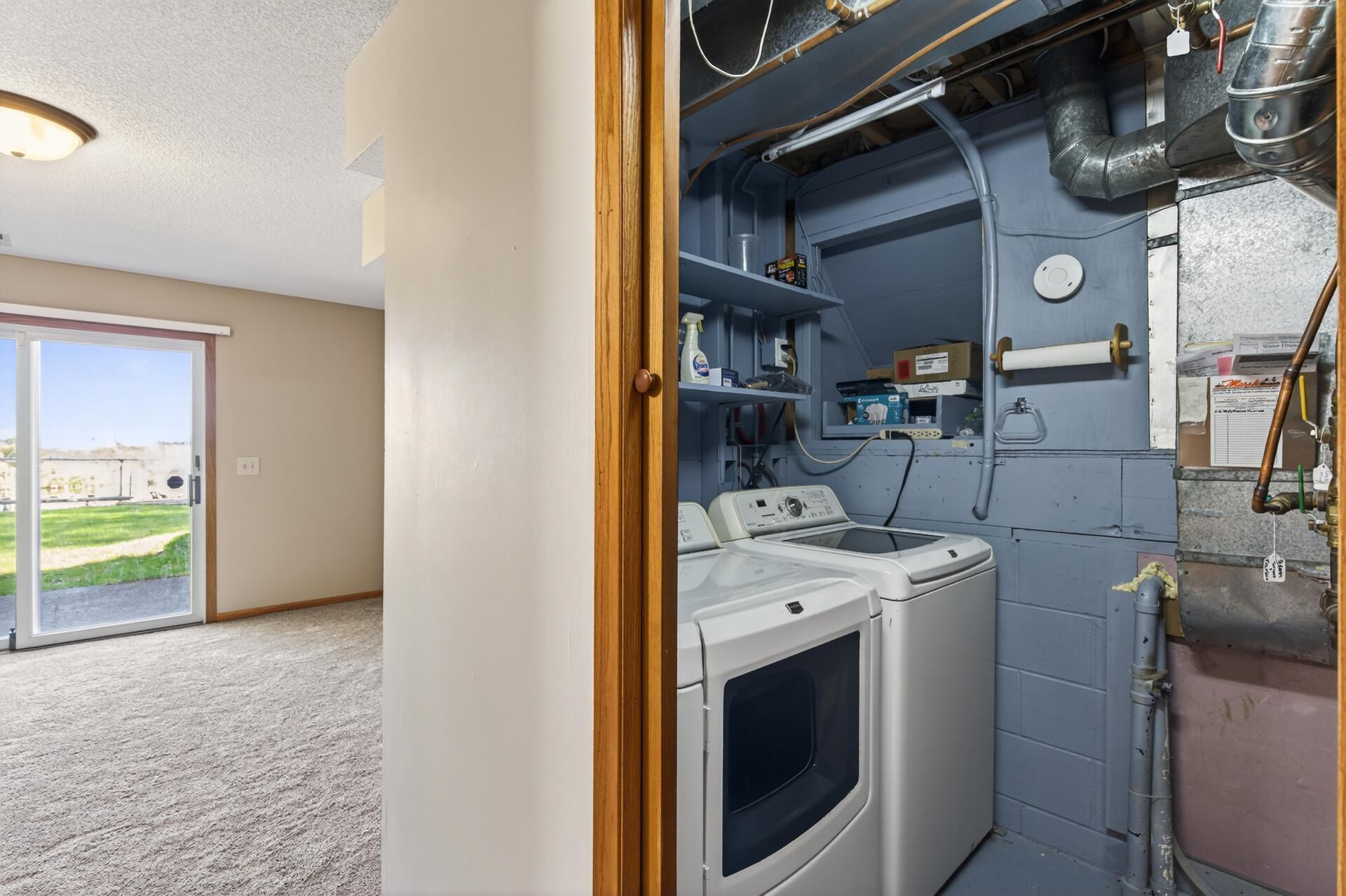 Laundry located in lower level utility room.