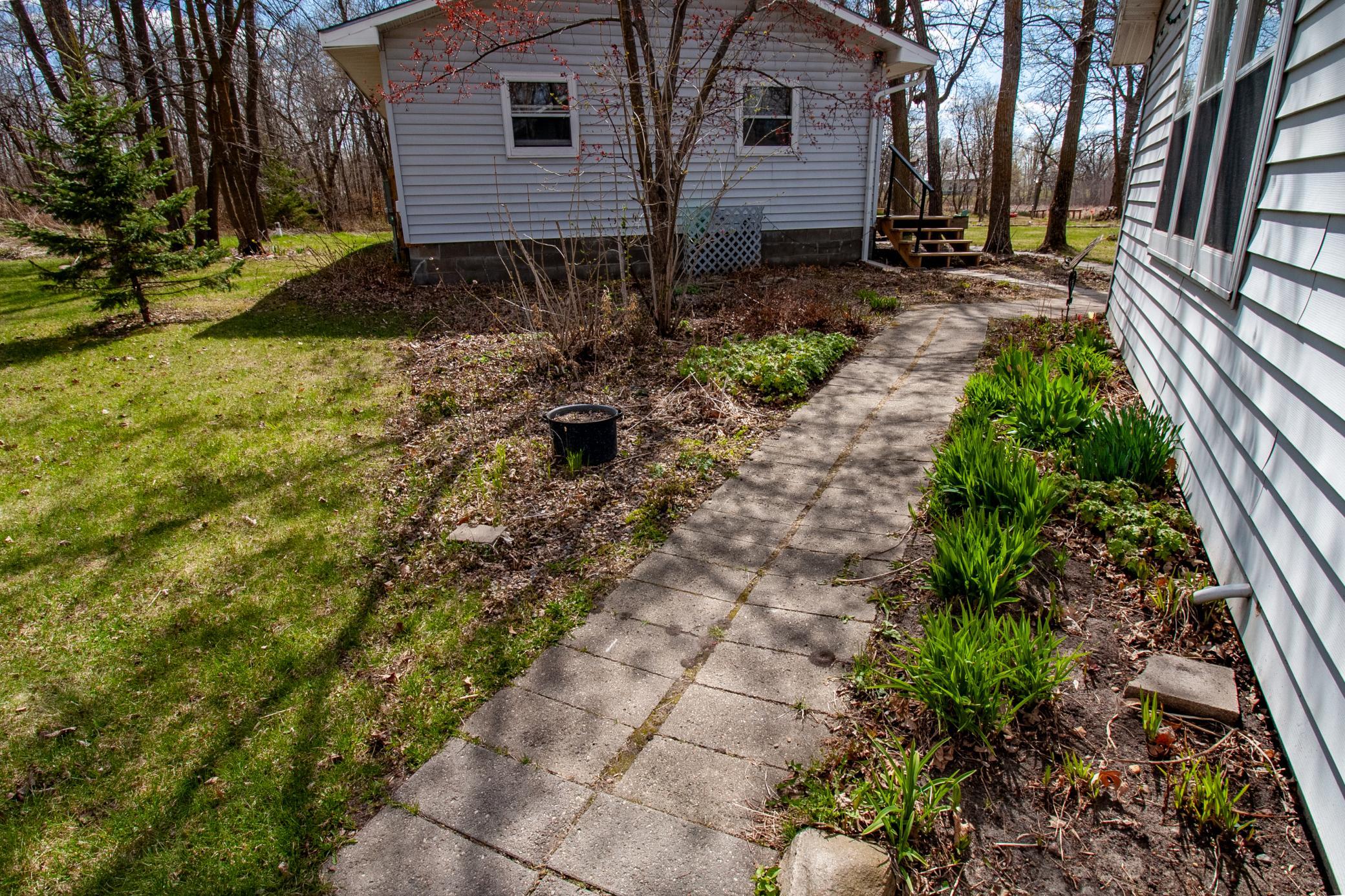39511 460th Exterior (27).jpg