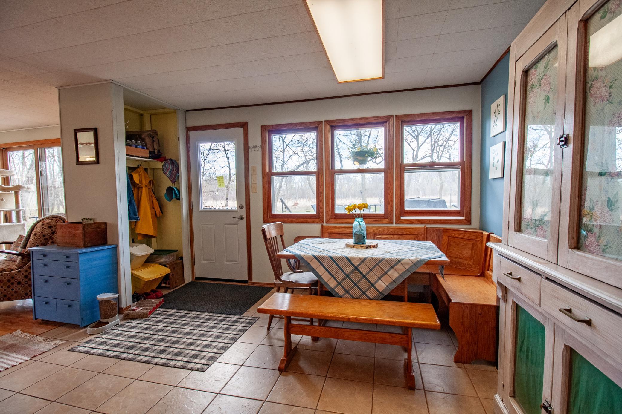 39511 460th Interior (3).jpg