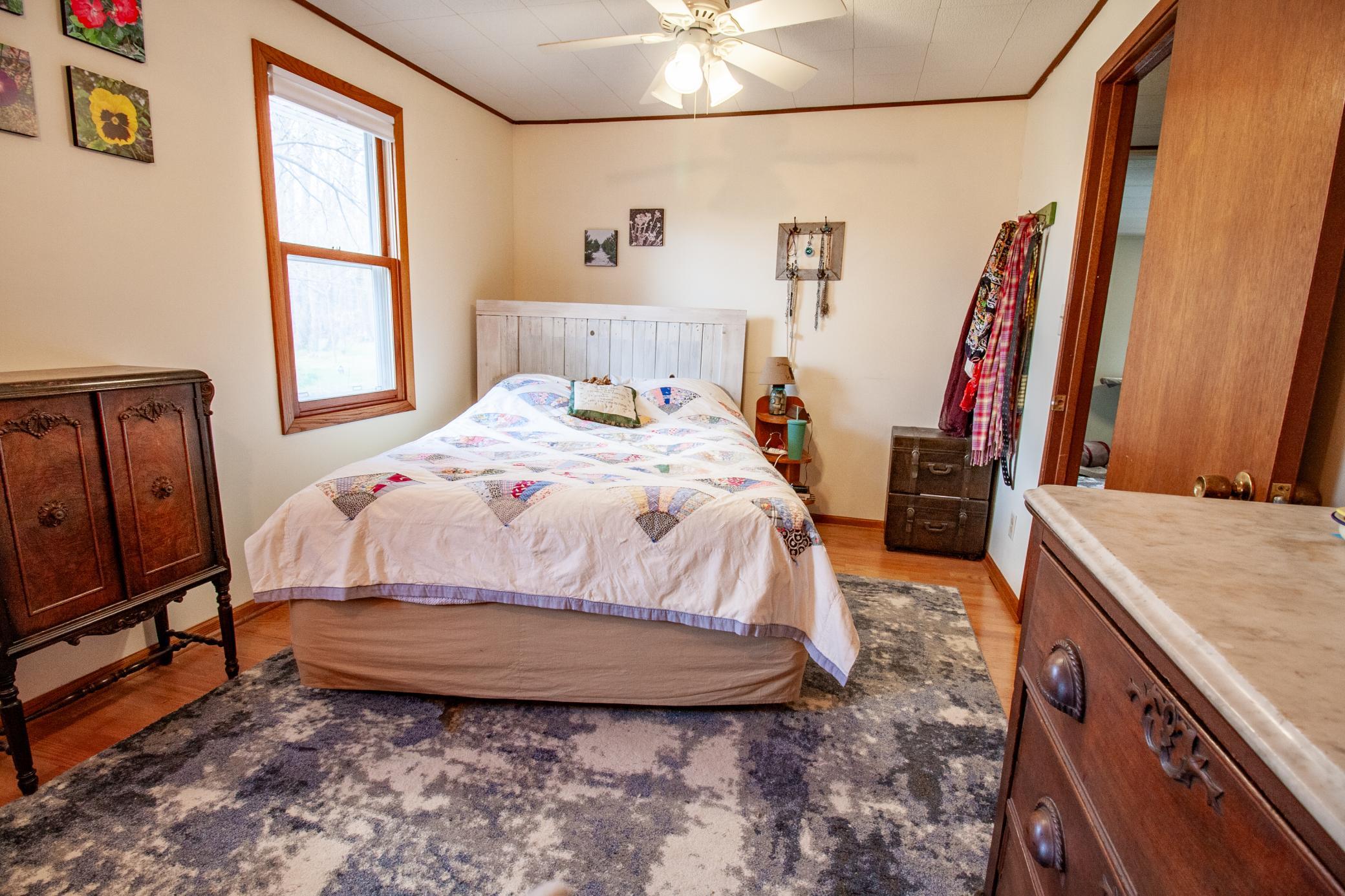 39511 460th Interior (16).jpg