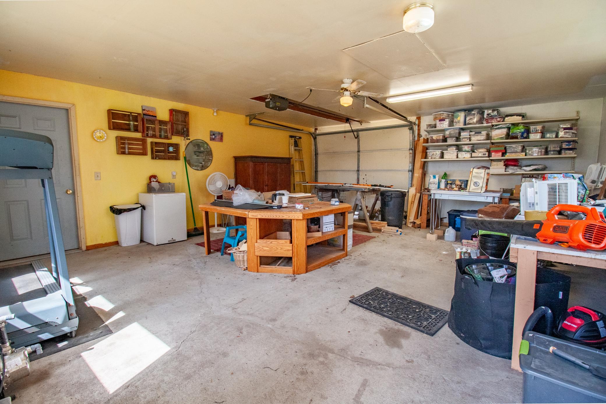 39511 460th Interior (36).jpg