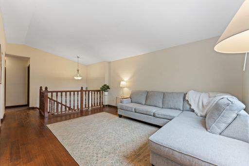 907 Heritage Court W, Saint Paul, MN 55127