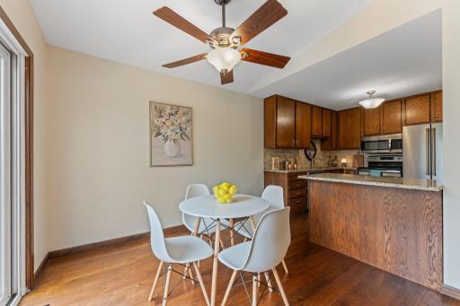 907 Heritage Court W, Saint Paul, MN 55127