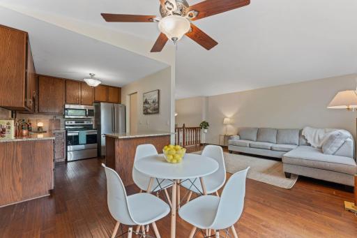 907 Heritage Court W, Saint Paul, MN 55127