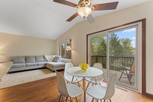 907 Heritage Court W, Saint Paul, MN 55127