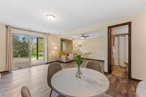 907 Heritage Court W, Saint Paul, MN 55127