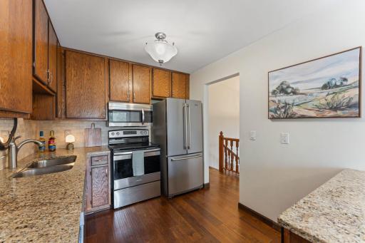 907 Heritage Court W, Saint Paul, MN 55127