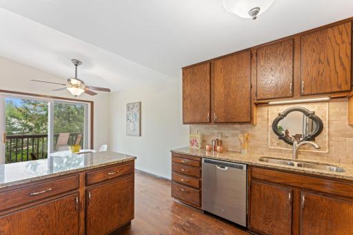 907 Heritage Court W, Saint Paul, MN 55127