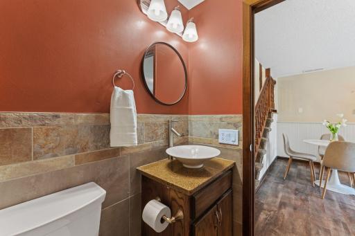 907 Heritage Court W, Saint Paul, MN 55127