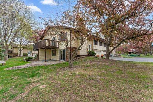 907 Heritage Court W, Saint Paul, MN 55127