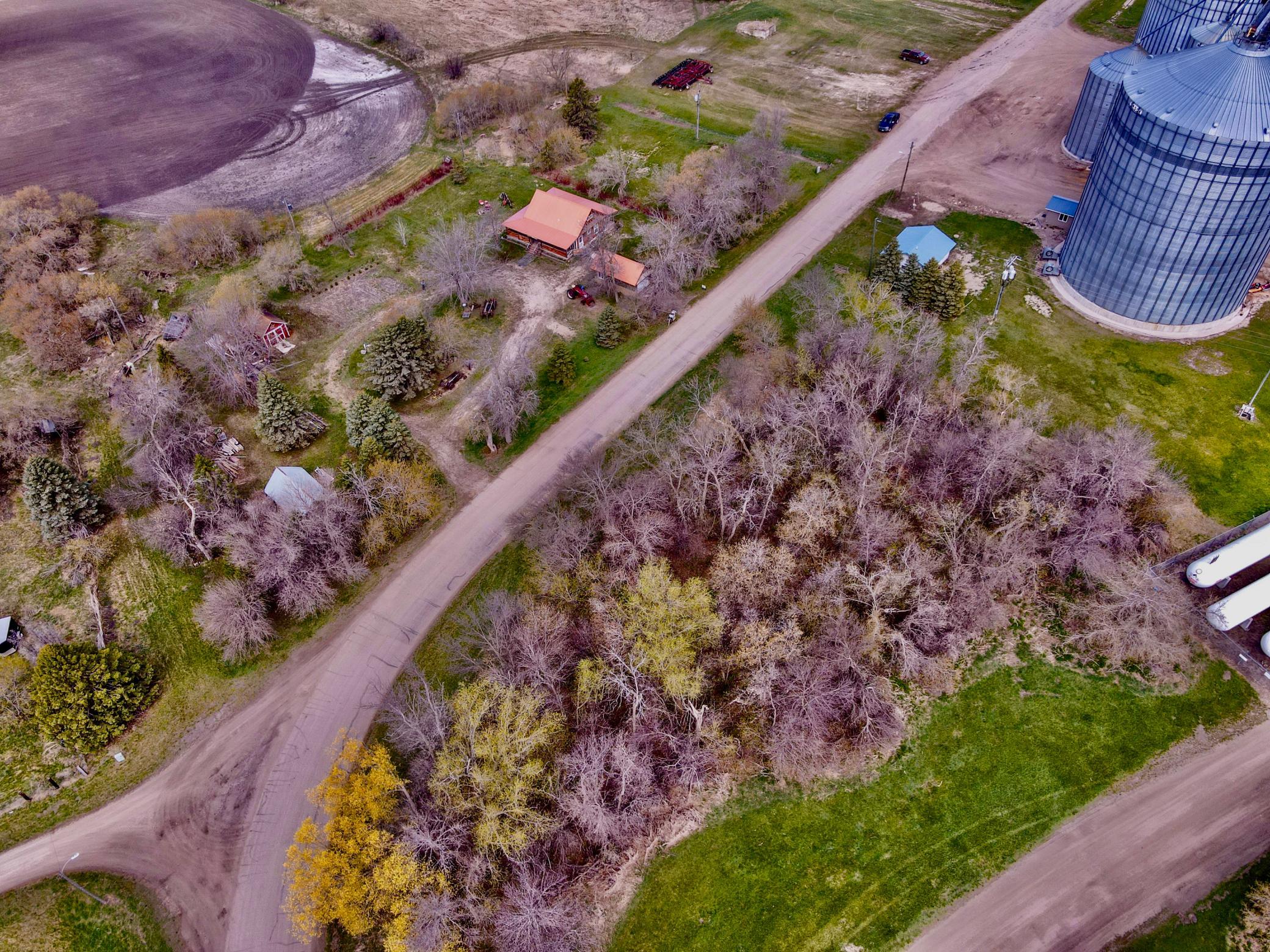 305 Oak St & Add Lot