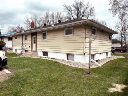 2606 9th Street N, Fargo, ND 58102