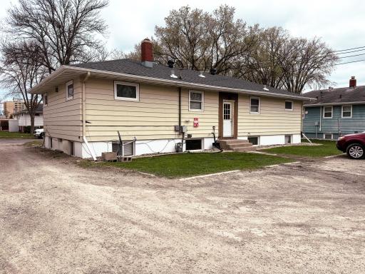 2606 9th Street N, Fargo, ND 58102