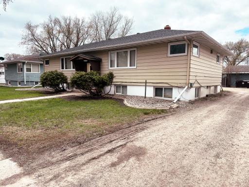 2606 9th Street N, Fargo, ND 58102