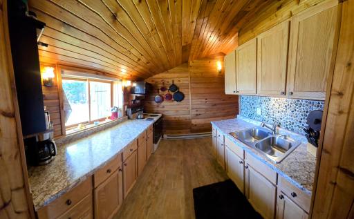 17801 Bear Creek, Angle Inlet, MN 56711
