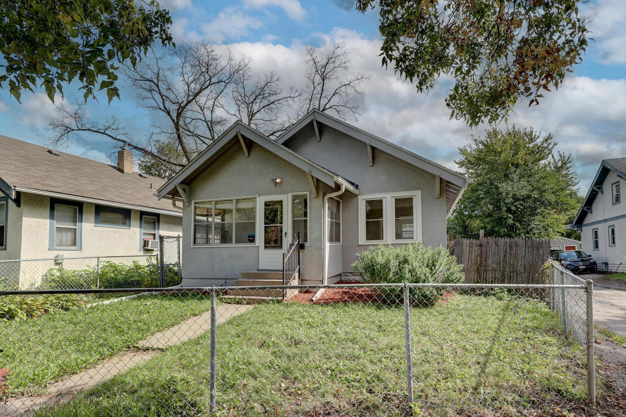 A Fully Fenced Yard!
