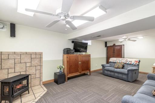 207 Lincoln Street SW, Mapleton, MN 56065