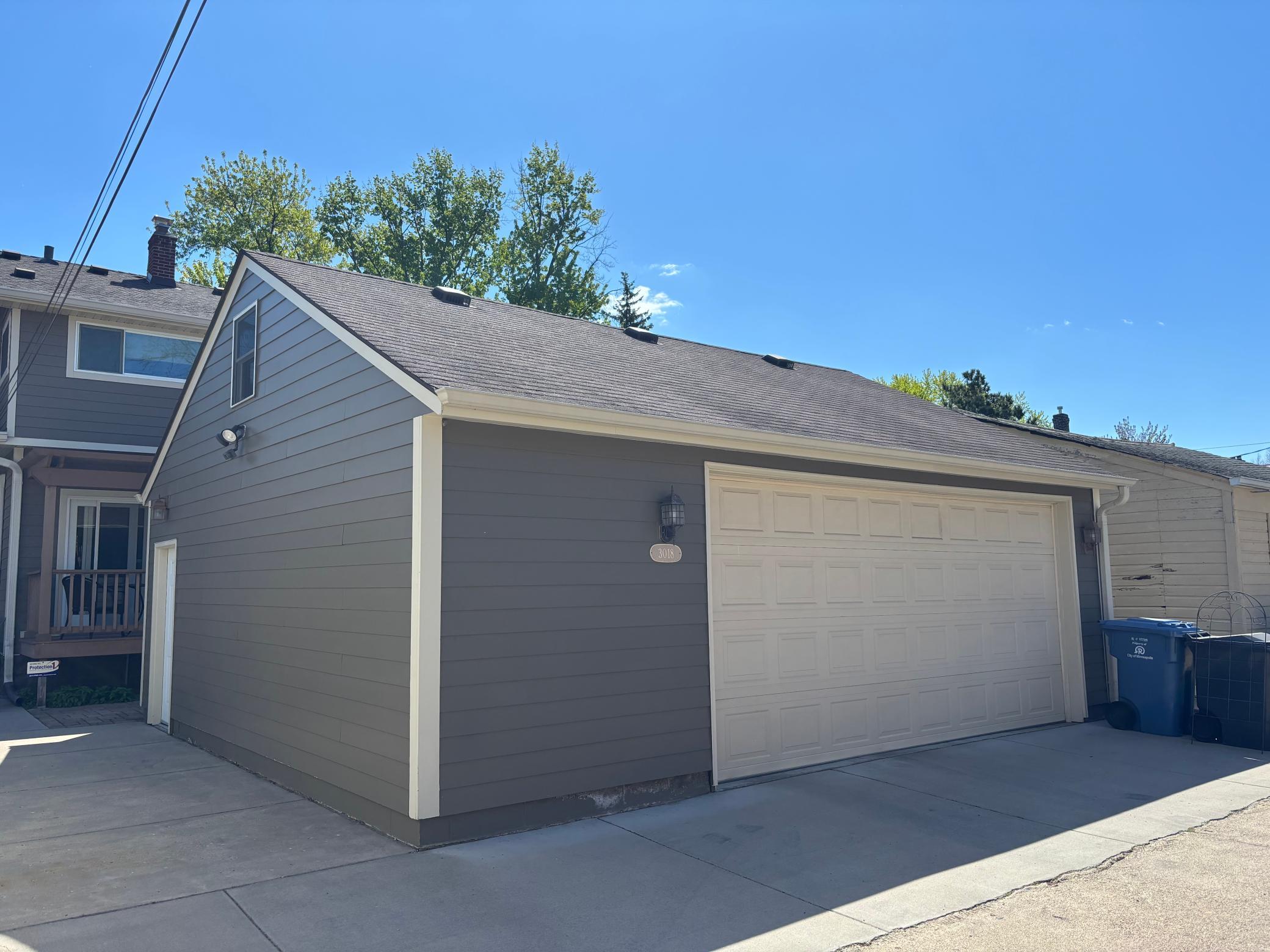 18 foot door on 3 car garage