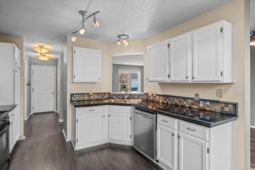 18502 Apple Tree Court, Minnetonka, MN 55345