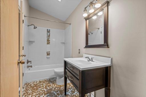 18502 Apple Tree Court, Minnetonka, MN 55345