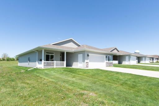 1552 Eagle Ridge Street NE, Owatonna, MN 55060