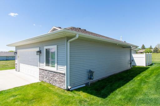 1552 Eagle Ridge Street NE, Owatonna, MN 55060