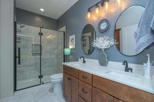 1552 Eagle Ridge Street NE, Owatonna, MN 55060