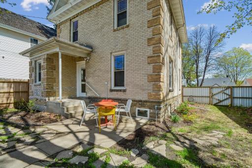 2507 Thomas Avenue N, Minneapolis, MN 55411