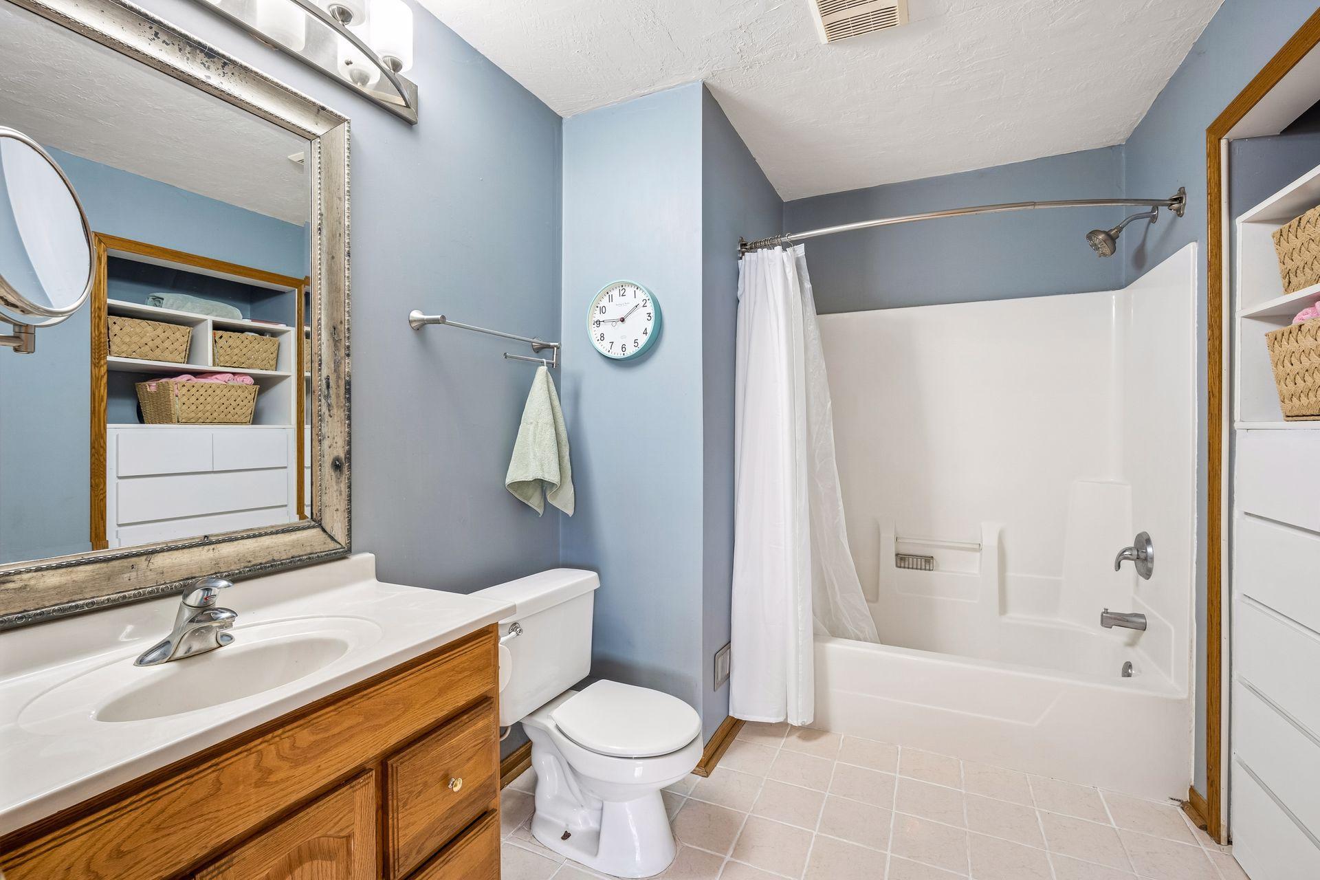 Full bathroom