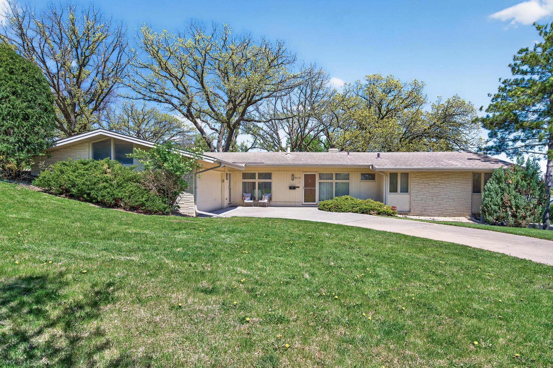 02_8018_Westwood_Hills_Dr2_mls.jpg
