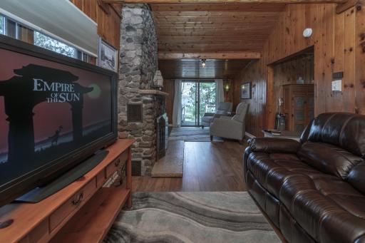 8355 Paradise Beach Road, Brainerd, MN 56401