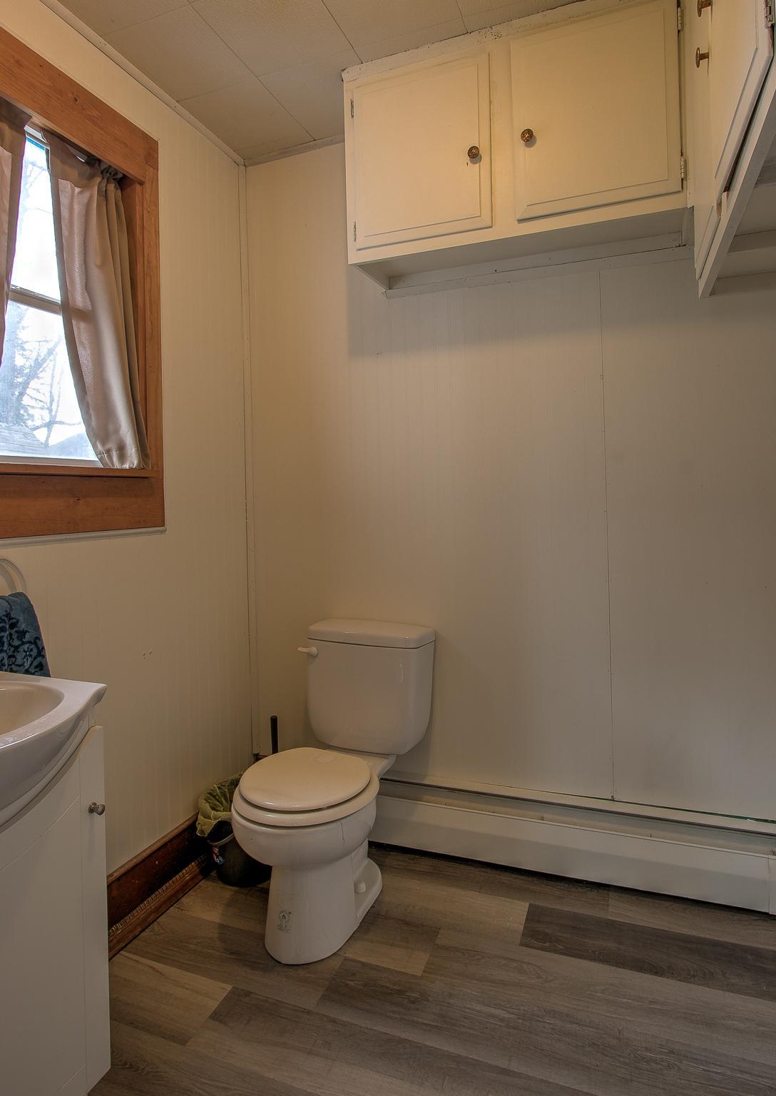 Main Floor 1/2 Bathroom