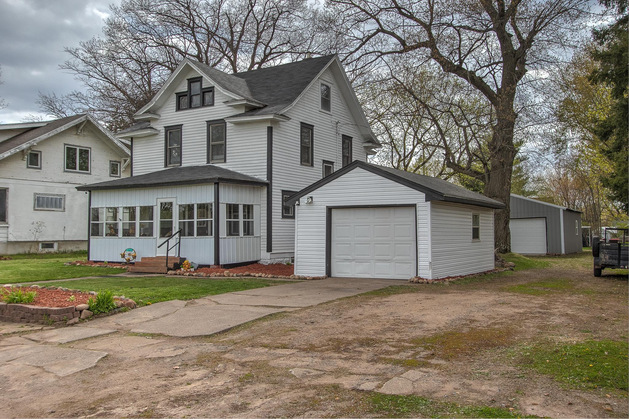Attached Garage