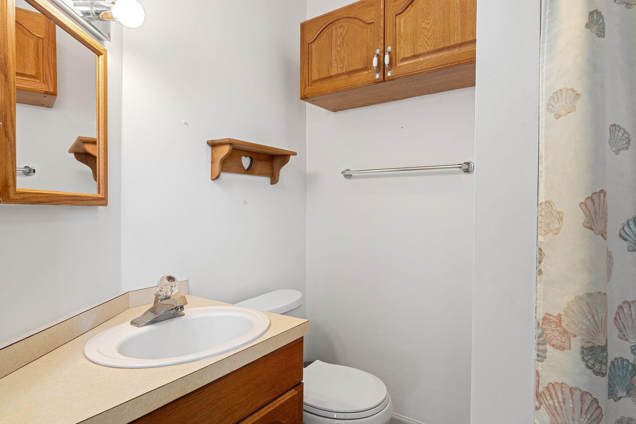 28-web-or-mls-139-e-univ-st.jpg