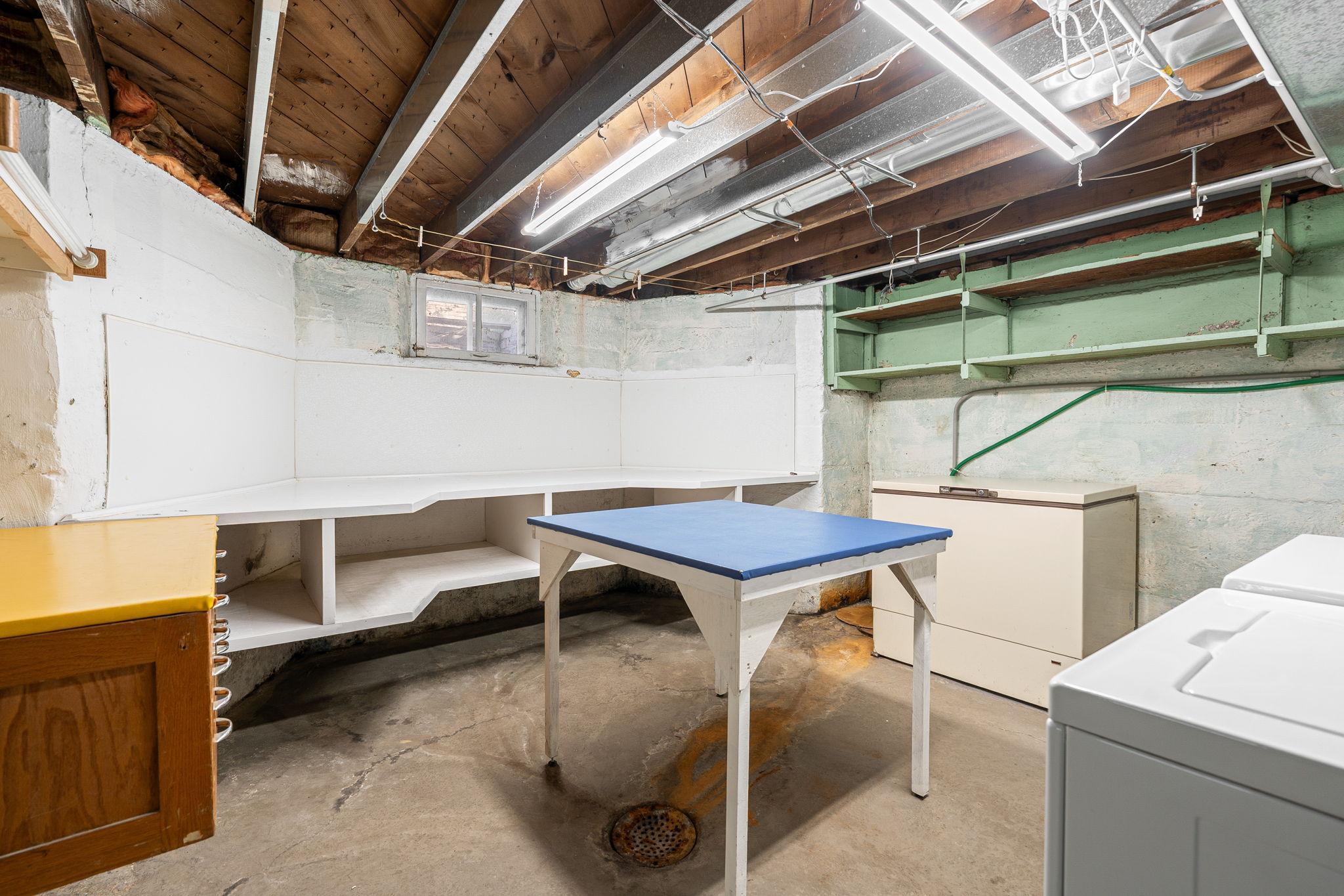 41-web-or-mls-139-e-univ-st.jpg