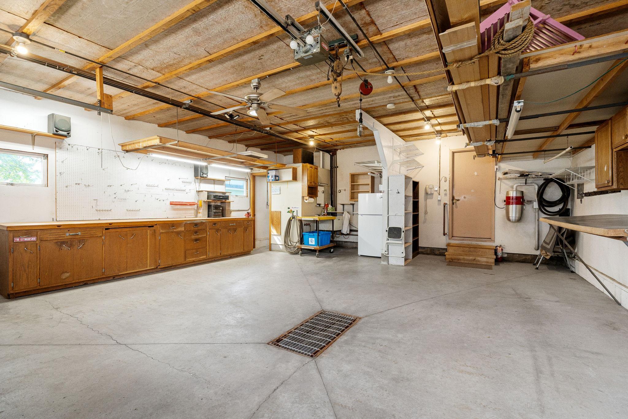 12-web-or-mls-139-e-univ-st.jpg