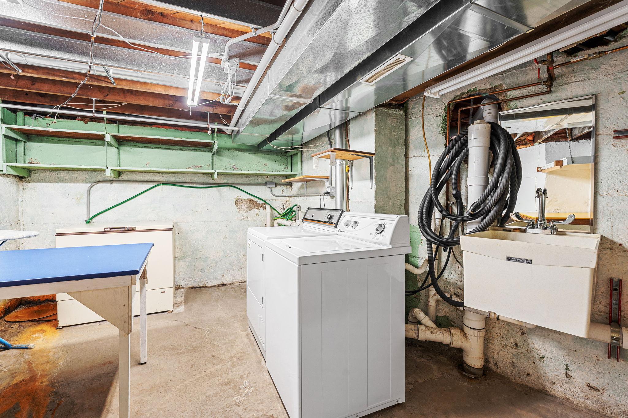 40-web-or-mls-139-e-univ-st.jpg
