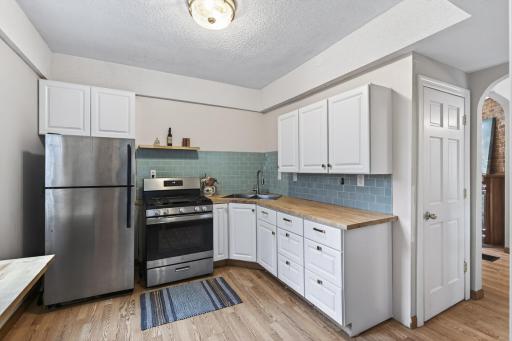 394 Dewey Street, Saint Paul, MN 55104