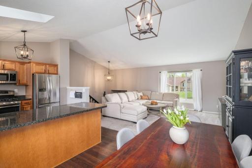 Great Open Floorplan for Hosting Family and Friends!