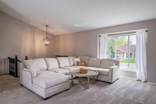 633 108th Avenue NW, Minneapolis, MN 55448