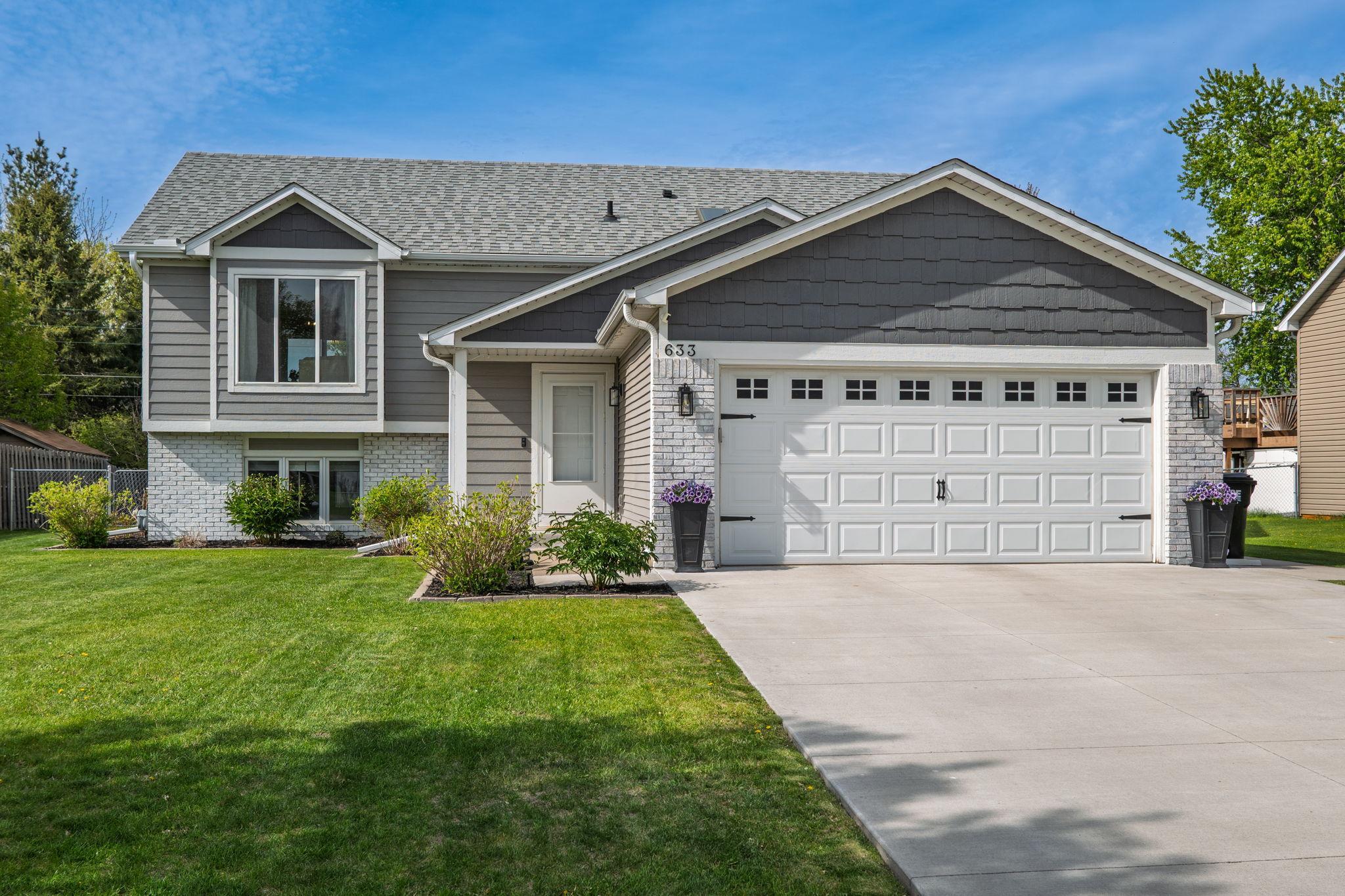 Welcome to 633 108th Ave NW!