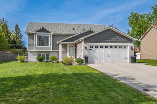 633 108th Avenue NW, Minneapolis, MN 55448