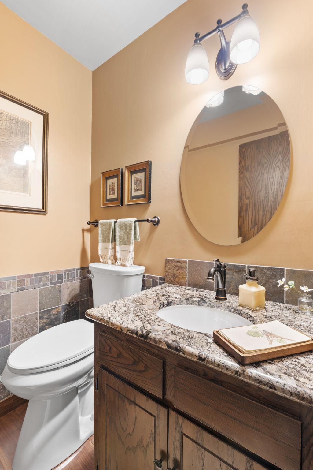 Lower level 1/2 bath