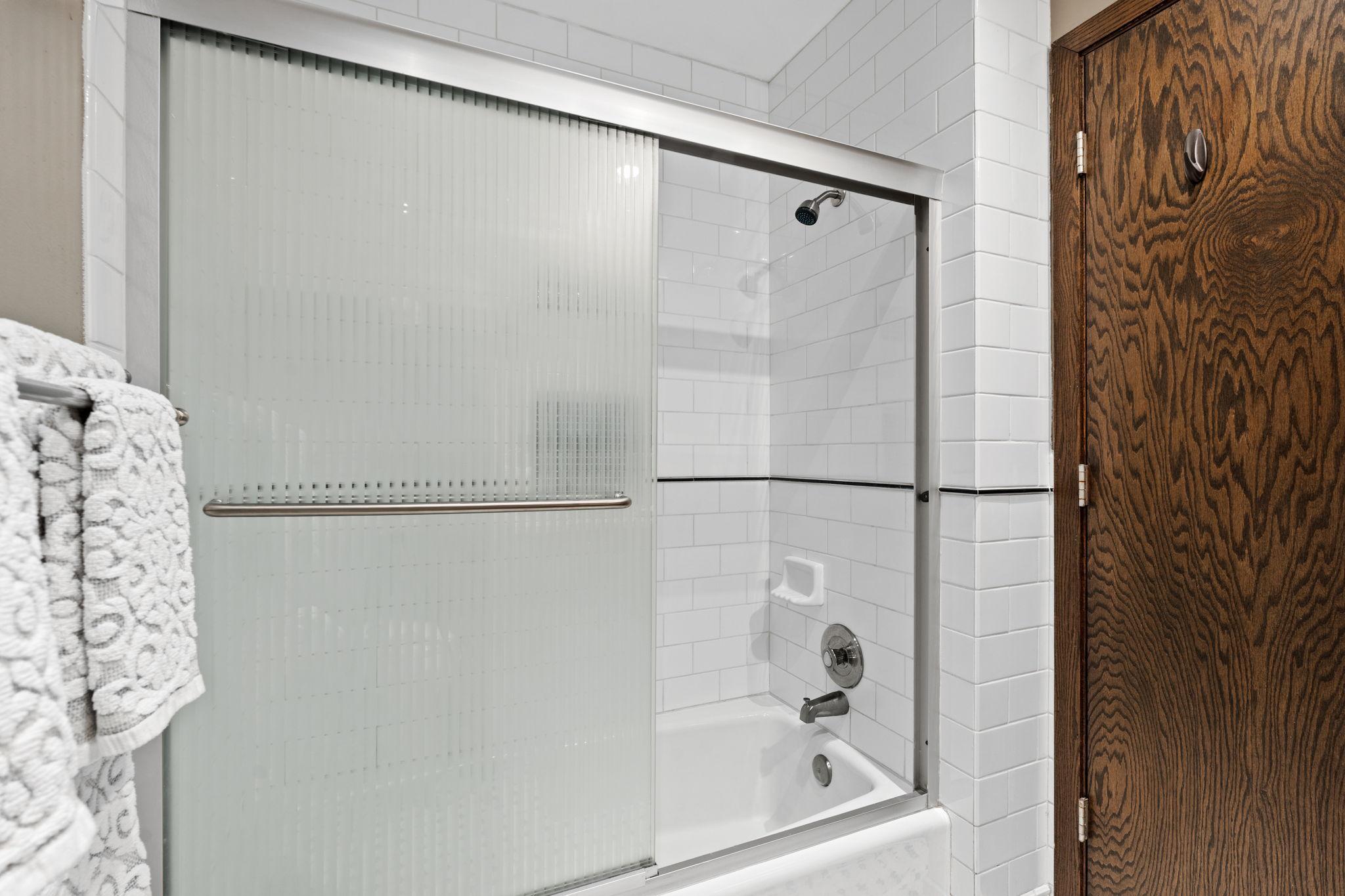 Upper level bath