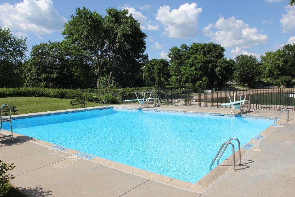 View of the Dive Well in the Summer