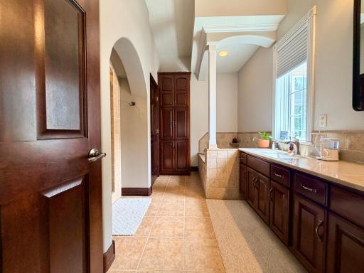 1250 S Crailsheim Road, Worthington, MN 56187