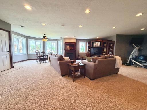 1250 S Crailsheim Road, Worthington, MN 56187